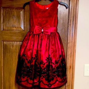 Like new gorgeous flocked dress!!